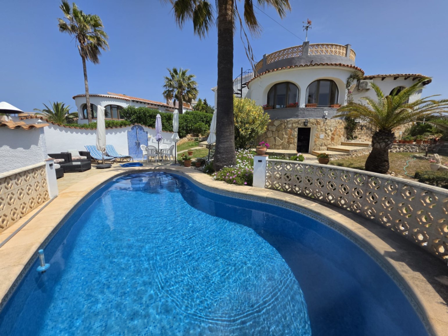 Charming villa in the prestigious area of Balcón al Mar, Jávea.