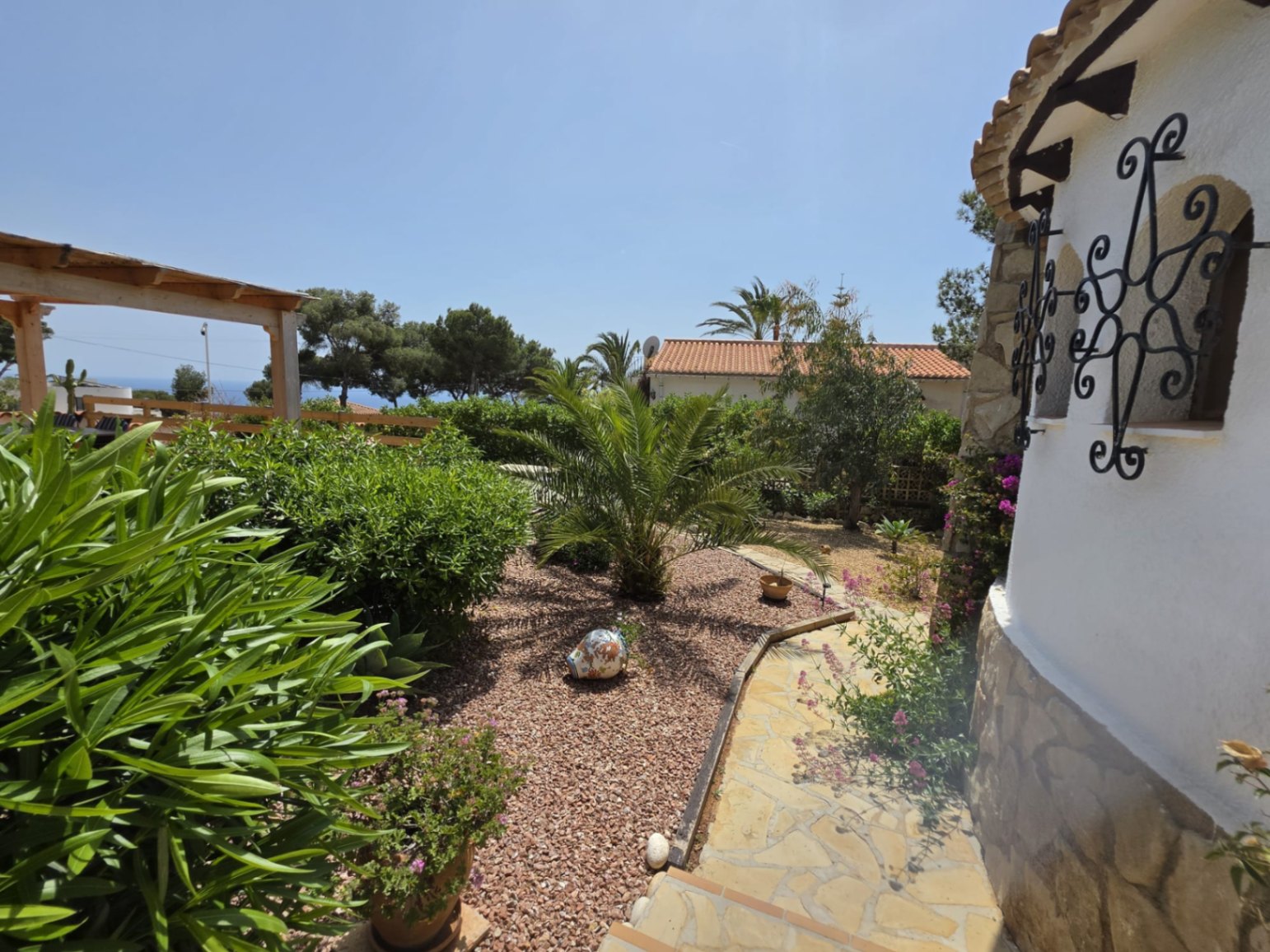 Charming villa in the prestigious area of Balcón al Mar, Jávea.