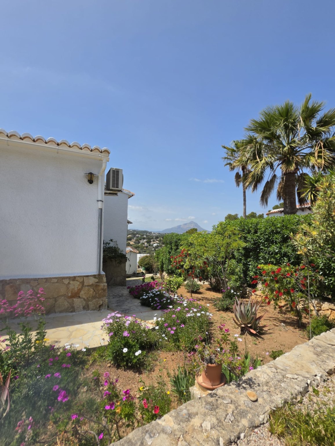Charming villa in the prestigious area of Balcón al Mar, Jávea.