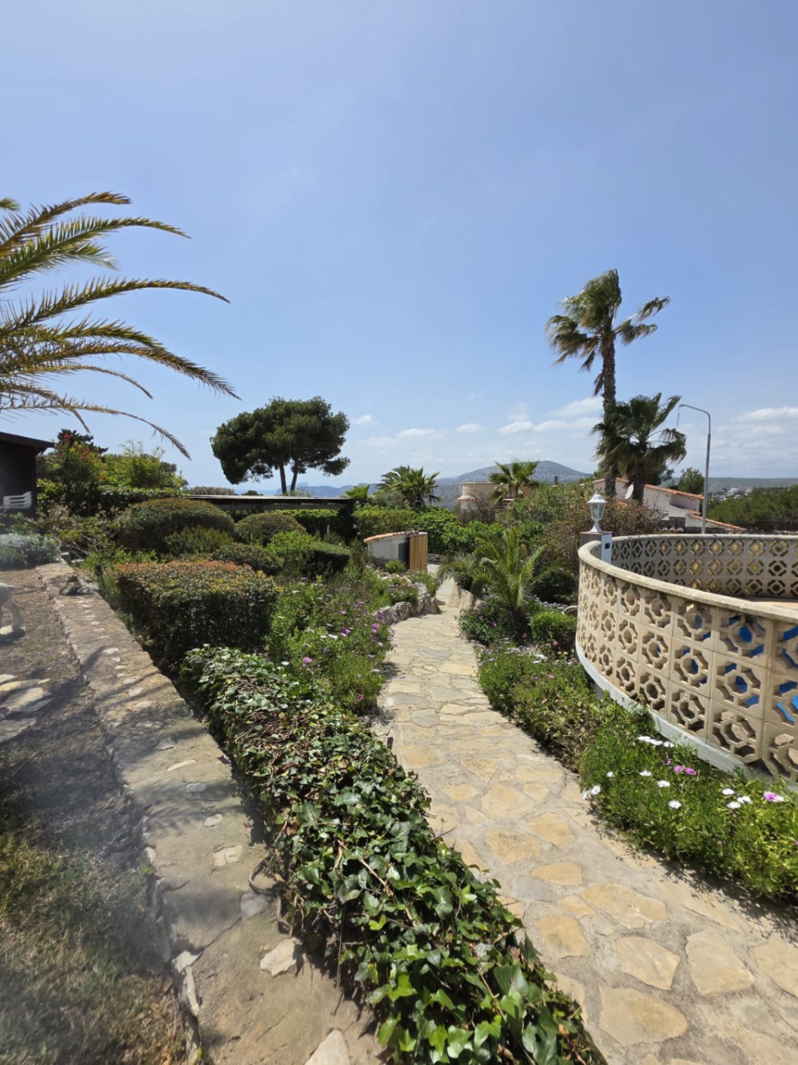 Charming villa in the prestigious area of Balcón al Mar, Jávea.