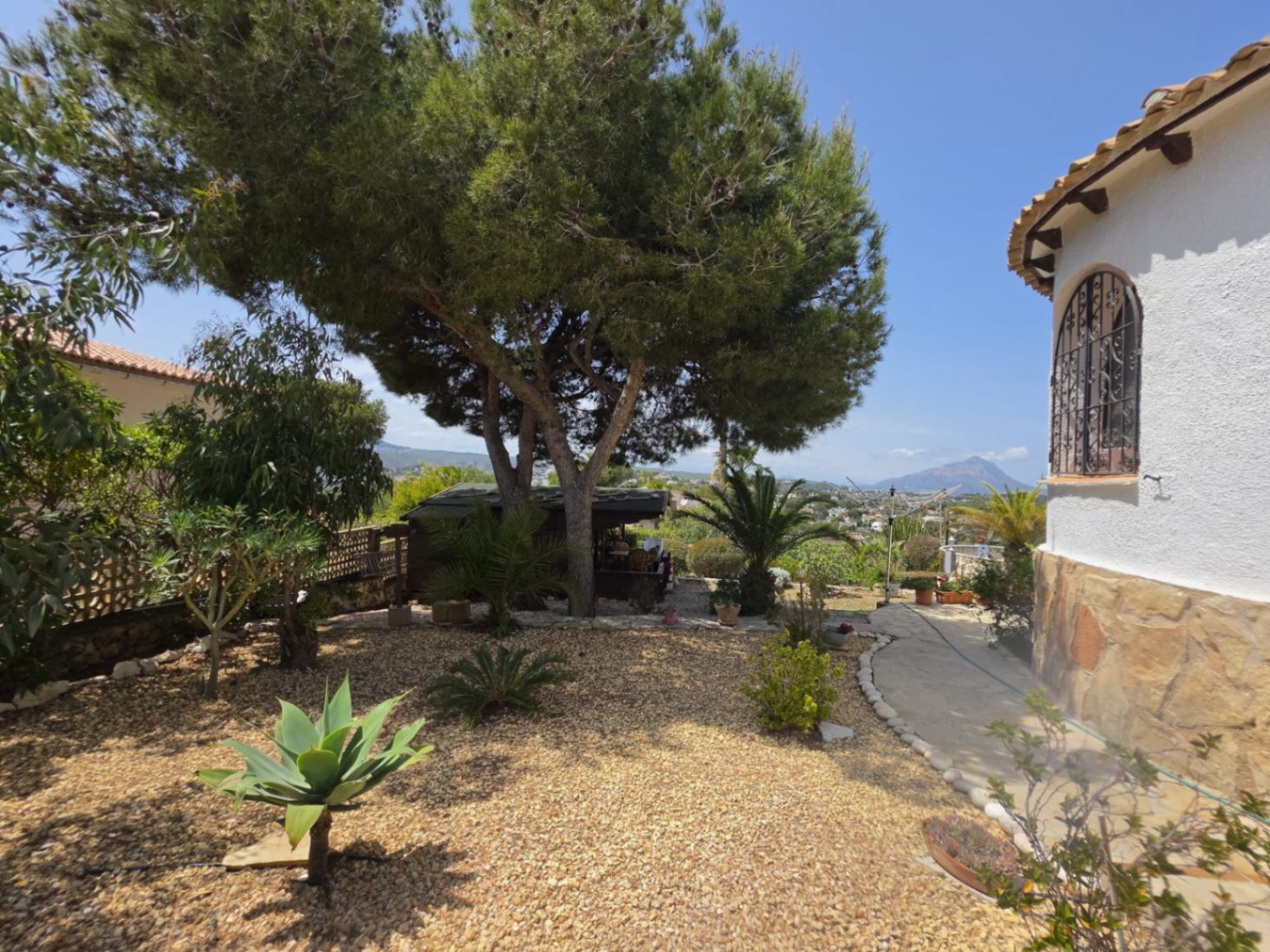 Charming villa in the prestigious area of Balcón al Mar, Jávea.